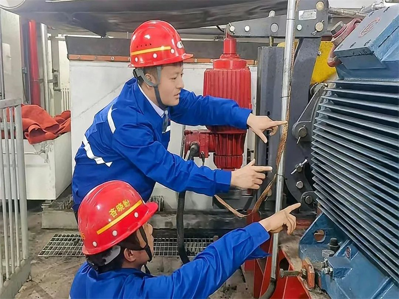 中華網丨侯鵬：在點滴中盡顯勞模風采.jpg