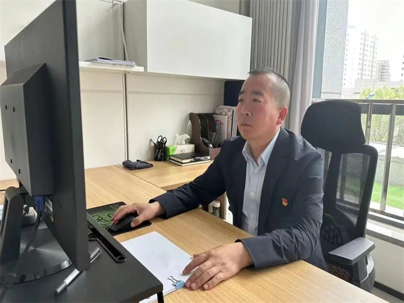 張宏超：滿懷赤誠 譜寫奉獻（1）.jpg