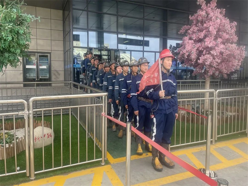 喜訊！中能袁大灘煤礦綜采一隊獲2023年陜西省能源化學地質工會“工人先鋒號”榮譽稱號（4）.jpg